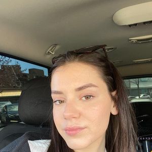 Meet your Posher, Megan